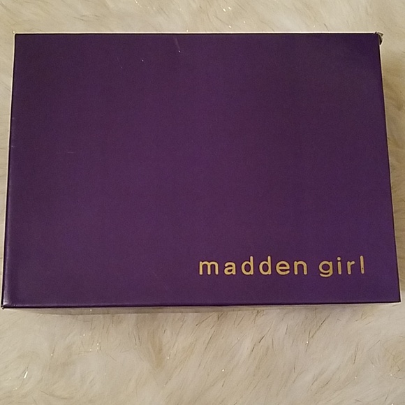 Madden Girl Nude Pumps - Picture 4 of 5